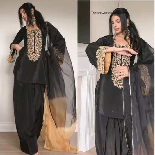 🌟 “Black Magic – Dazzle with Golden Elegance”